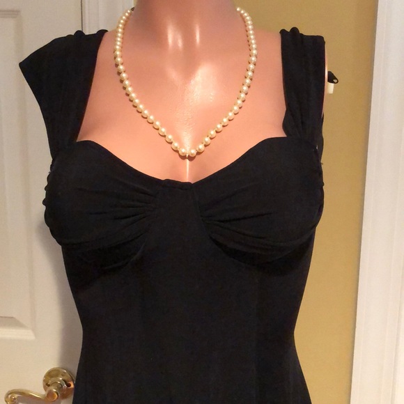 Blk Cocktail Dress. Worn once. Beautiful on. - Picture 2 of 4